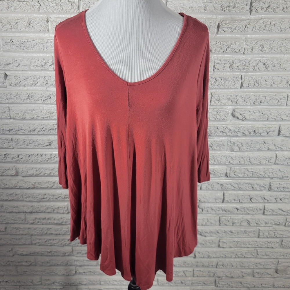 Green Envelope 1X Brown Rayon Spandex Tunic Tee Shirt V-Neck 3/4 Sleeve Top